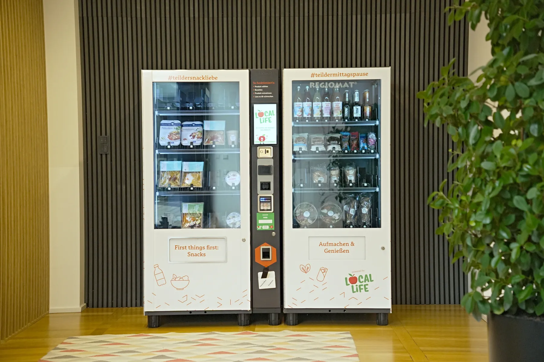 Local Life Automaten beim Kunden Babtec im Flur